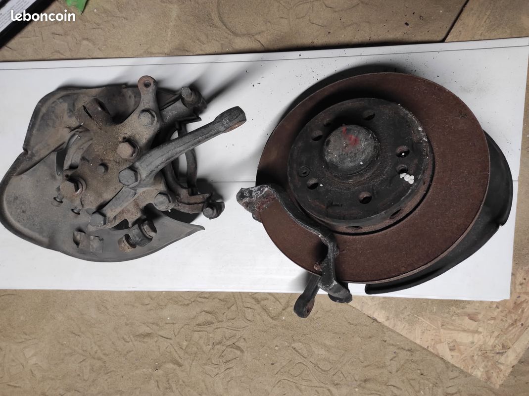 Disques de frein Mercedes D année 1993 (image 1)