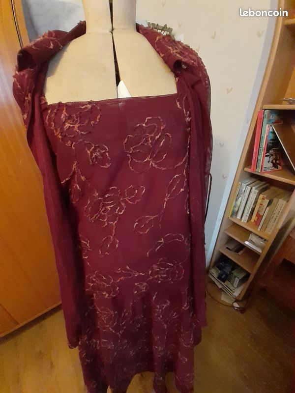 Ensemble fait main en voile bordeaux 3 pièces taille 46 /48 (image 8)