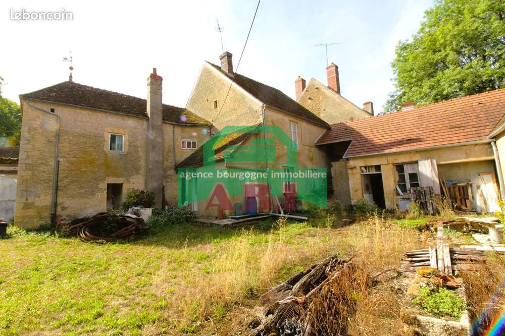 Maison 10 pièces 170 m² · à Champlemy · 170 m² · 88 000 €