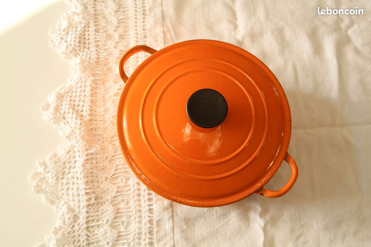 COCOTTE / MARMITE en fonte émaillée orange / Le Creuset - made in France / n° 22 EUR 23,00