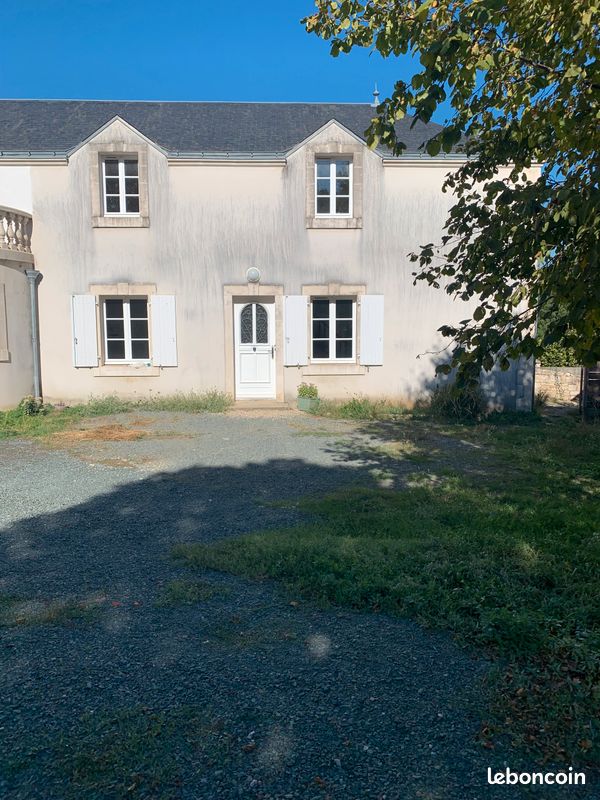 Maison 4 pièces 90 m² · à Fontenay-le-Comte · 90 m² · 750 €/mois