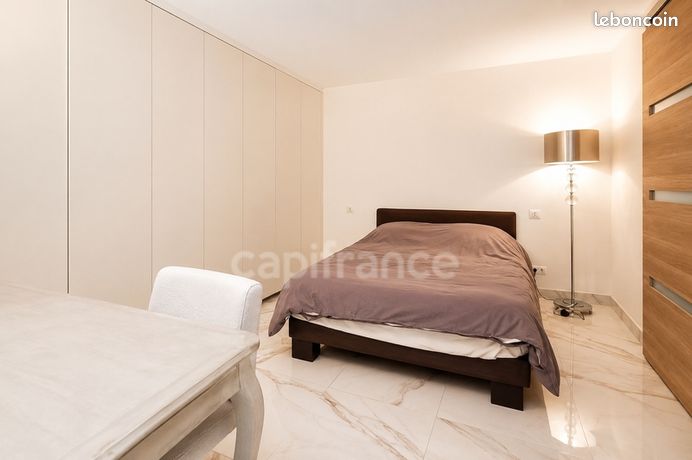 Appartement 5 pièces 127 m² — 12