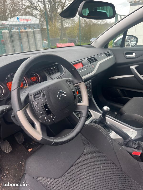 Citroën C5 II Tourer 1.6 HDi110 FAP Confort (image 5)