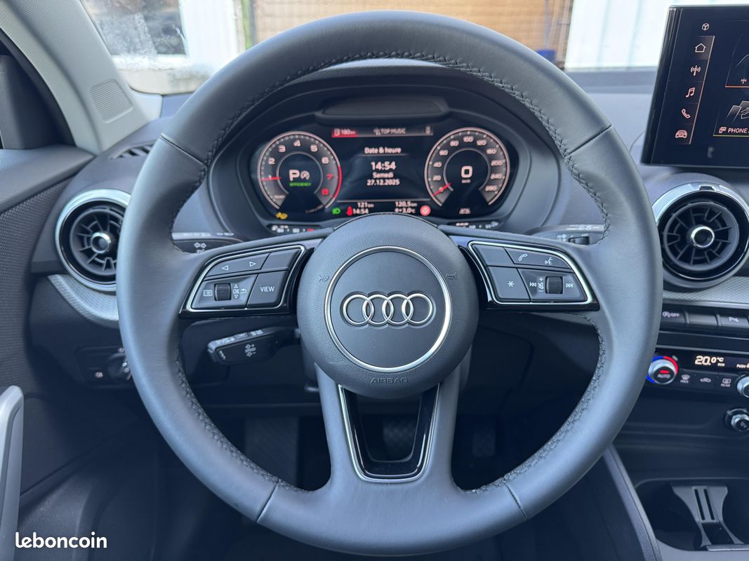 AUDI Q2 35 TFSI 150 S tronic 7 Design (image 16)