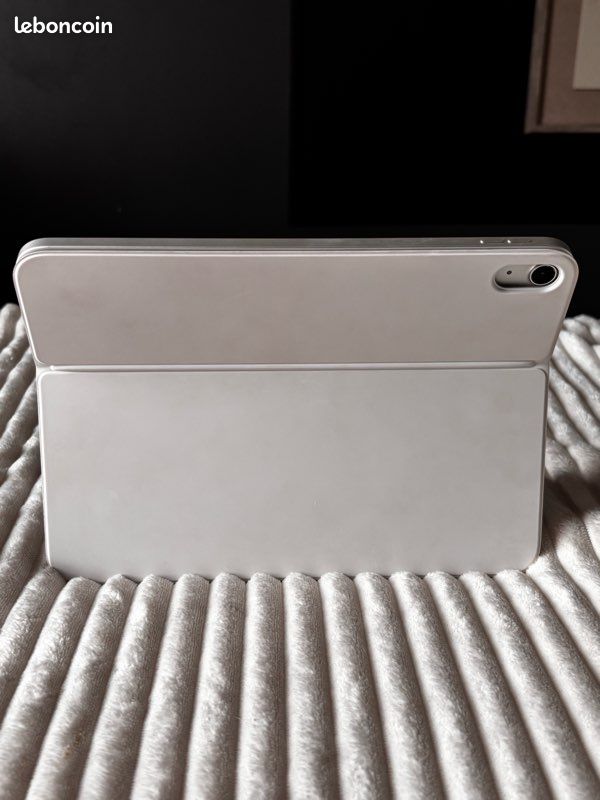 IPad 10ᵉ génération Argent – 256 Go – Wi‑Fi + Clavier Apple + Coque – Parfait état (image 8)