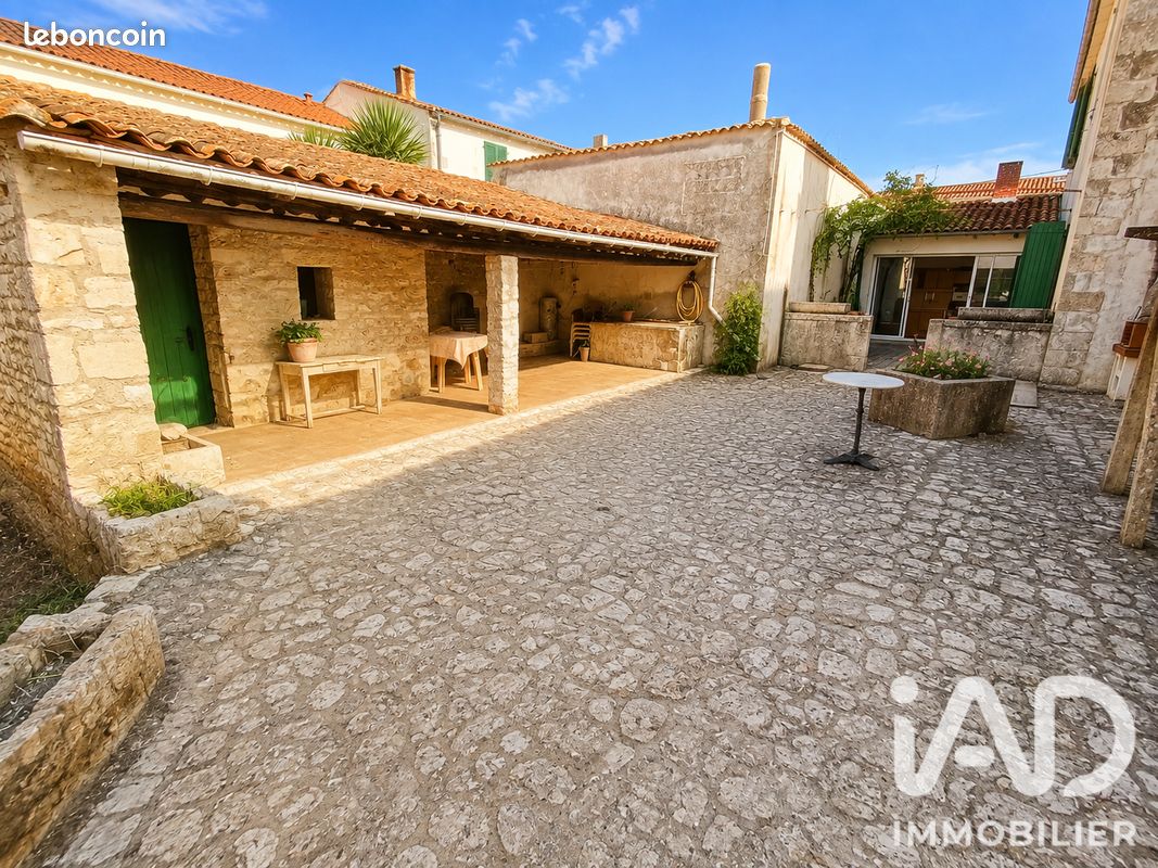Maison 6 pièces 144 m² · à Sainte-Marie-de-Ré · 144 m² · 850 000 €