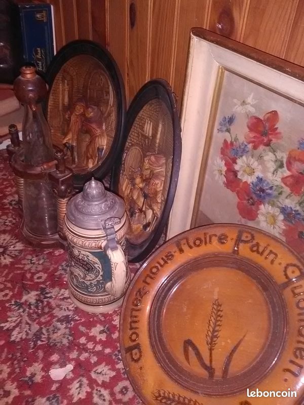Lot de décorations de brasserie vintage (image 1)