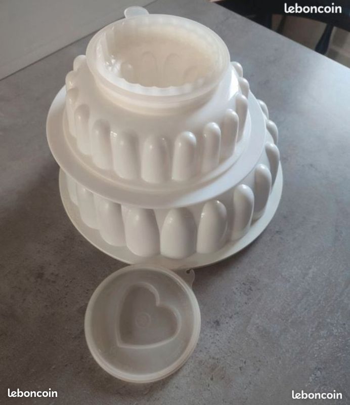 Petit Moule à Charlotte TUPPERWARE - 16 cm