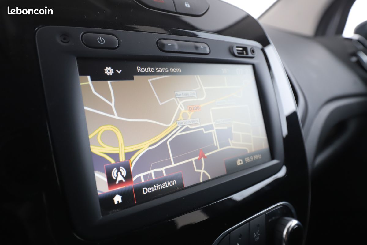 Renault Captur 1.3 TCe Limited 131 ch (image 17)