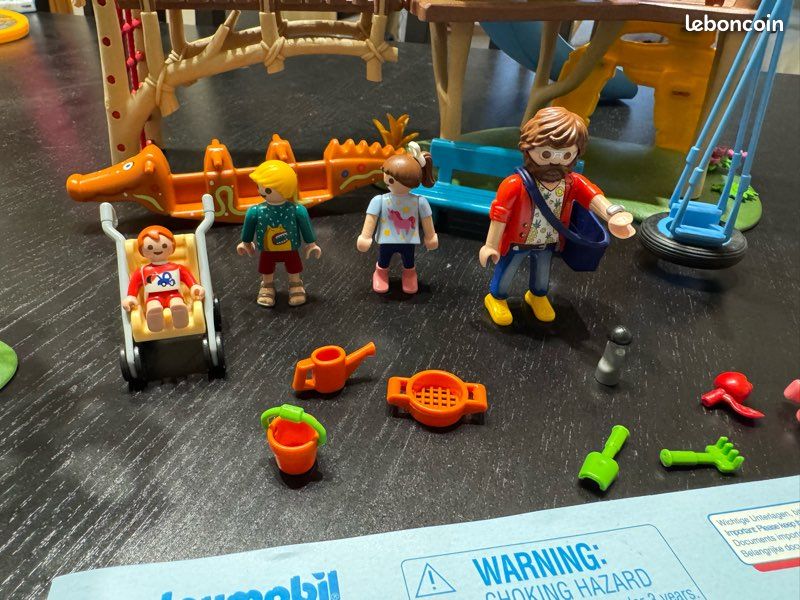 PLAYMOBIL City Life - 70281 - Parc de jeux et enfants (image 2)