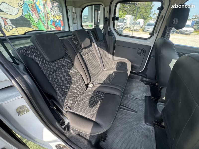 Renault KANGOO II 1.5 DCI 75CH FAP ACCESS 4P (image 8)