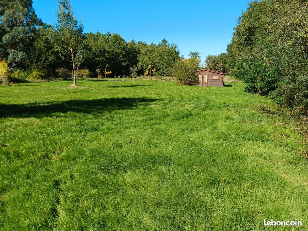 Vend terrain 1652 m2 · à Castelnau-d'Estrétefonds · 104 000 €