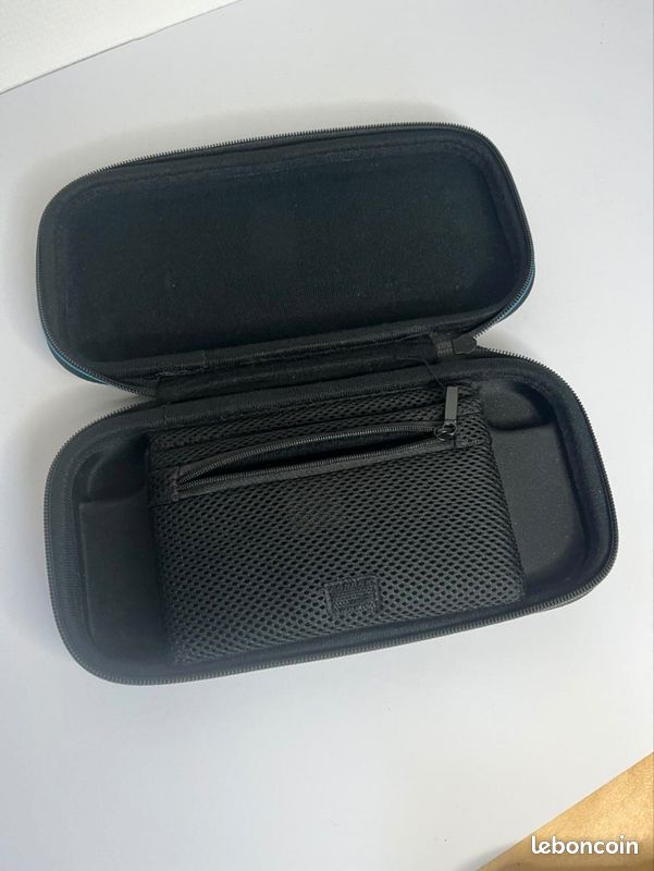 Nintendo Switch et accessoires +3 jeux+ Manette et chargeur (image 8)