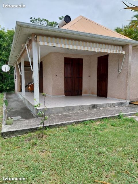 Maison 4 pièces 100 m² · à Sainte-Anne · 100 m² · 1 300 €