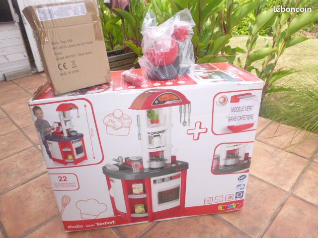 CUISINE « MINI TEFAL STUDIO » SONORE DE SMOBY 22 ACCESSOIRES AVEC CAFETIERE carton scellé (image 1)