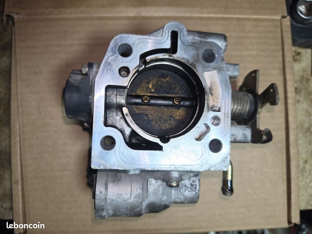 Corps de papillon avec TPS IACV BP4W-13-640 compatible avec MX-5 Miata 1999-2005 1,8 L Origine OEM Genuine (image 2)