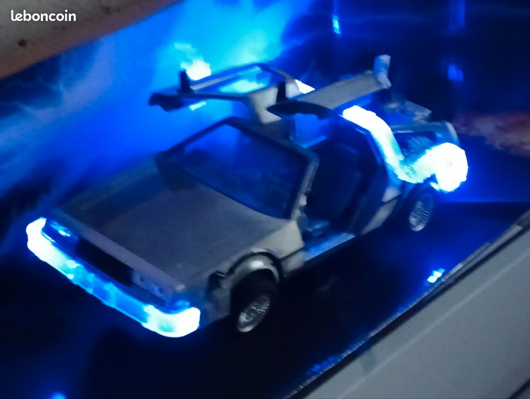DeLorean Retour Vers Le Futur II – Sunstar 1/18, Métal, Roues Pivotantes