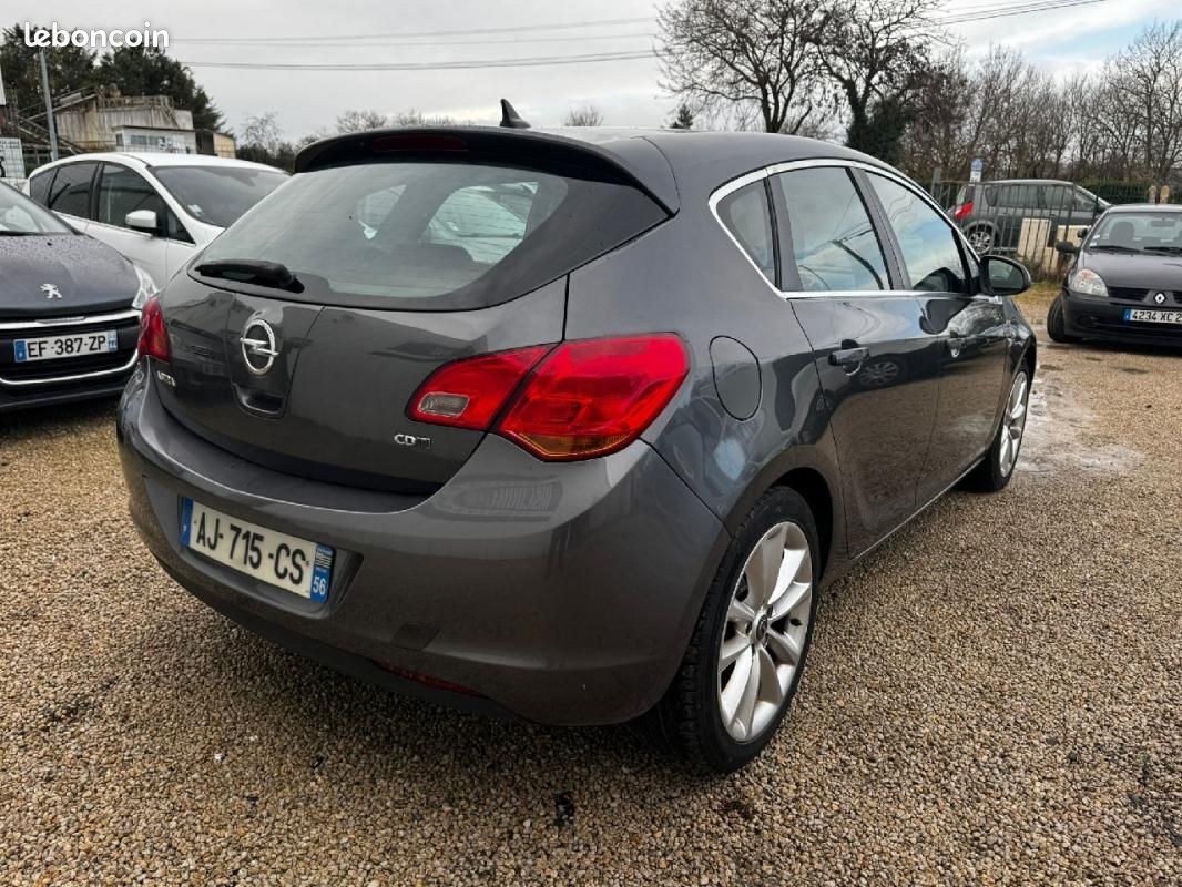 Opel Astra 1.7 CDTI 125 ch FAP Cosmo (image 3)