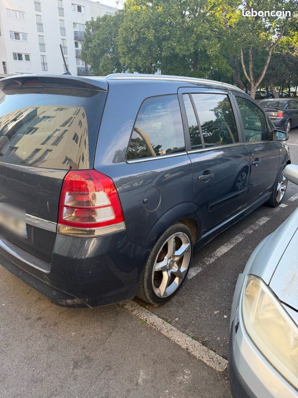 Vend ou échange Opel Zafira b (image 2)