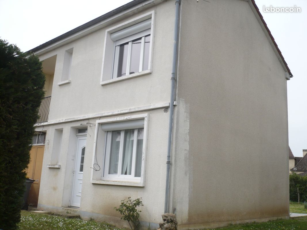 Maison 5 pièces 80 m² · à Varennes · 80 m² · 630 €