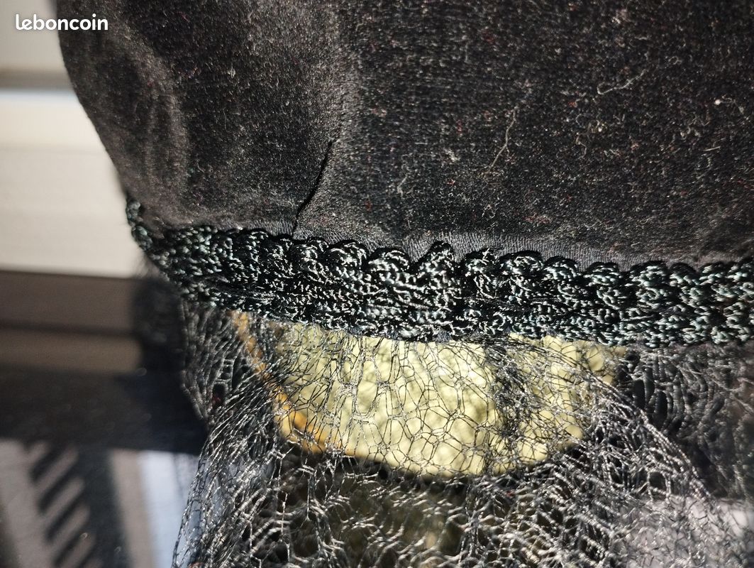 1 Petit Bonnet Velours Noir Poupée avec Tulle Ancien Très Bon Etat (image 3)