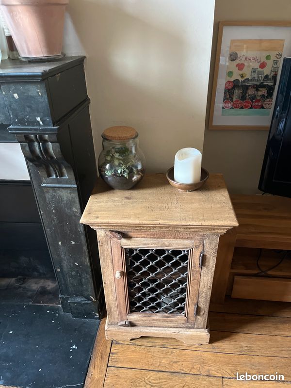 Petit meuble de rangement ancien en bois (image 2)