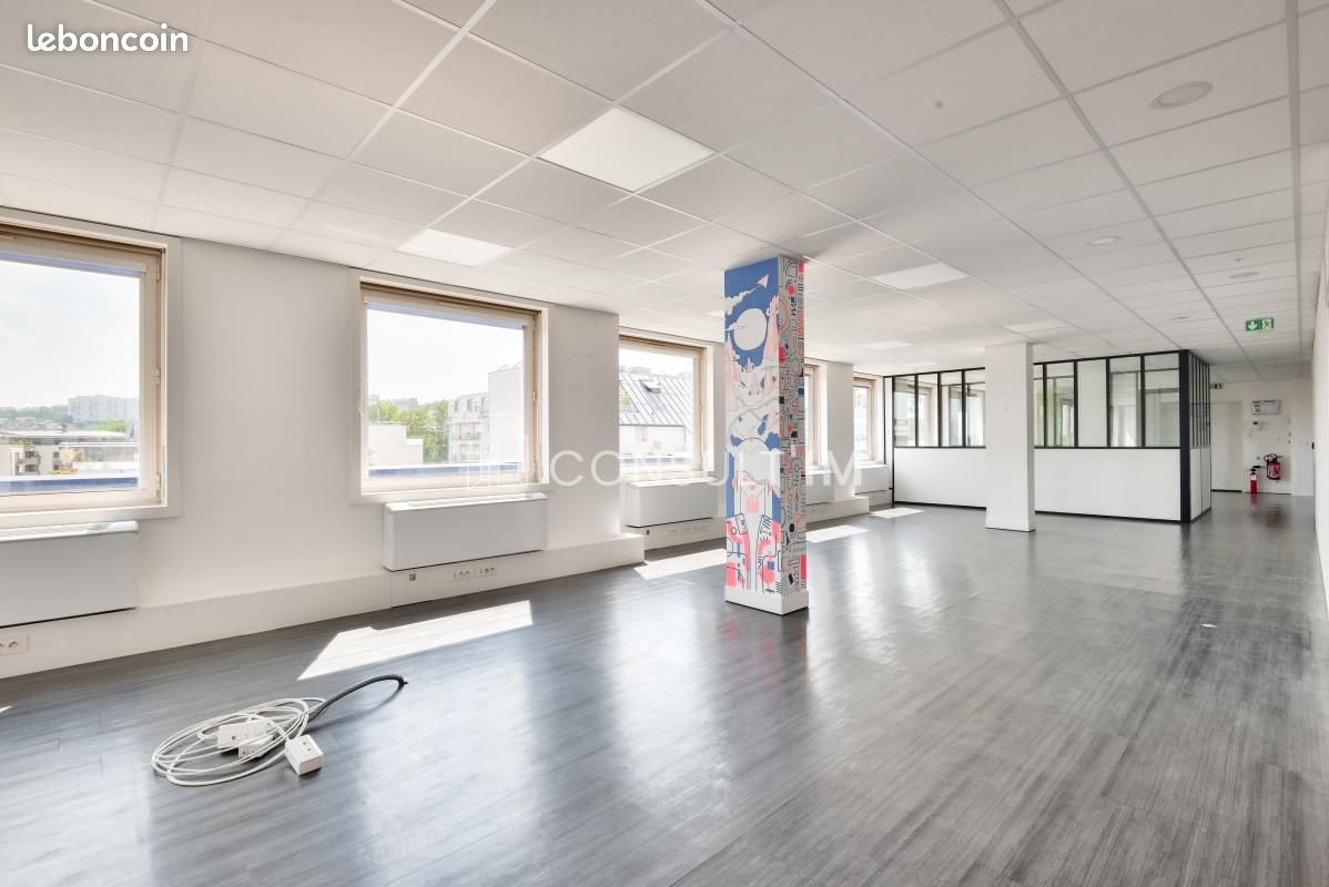 Bureau 1 799 m² (image 1)