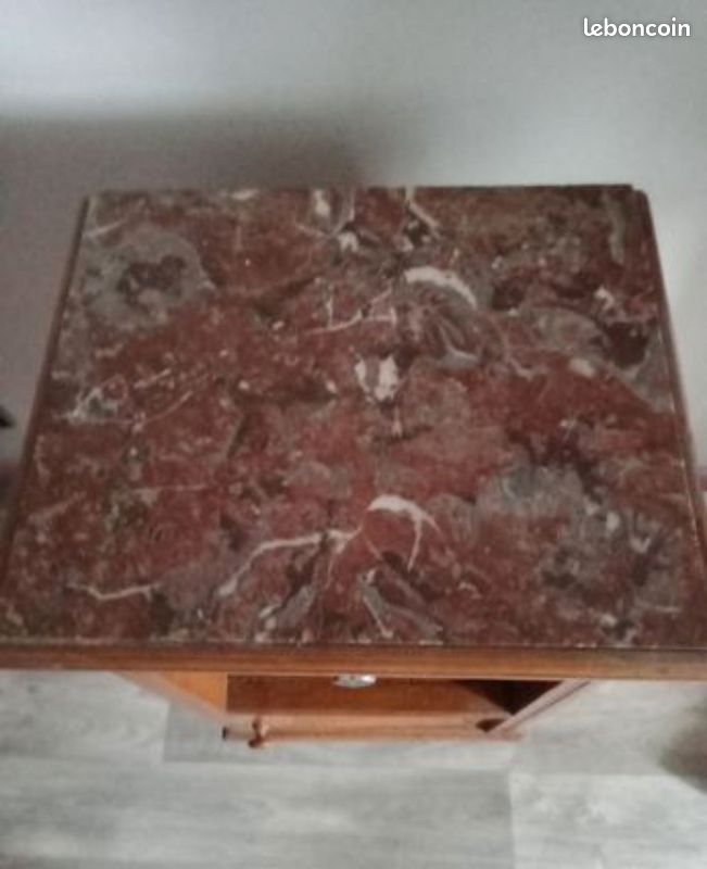Table de nuit
1 tiroir et une porte (image 2)