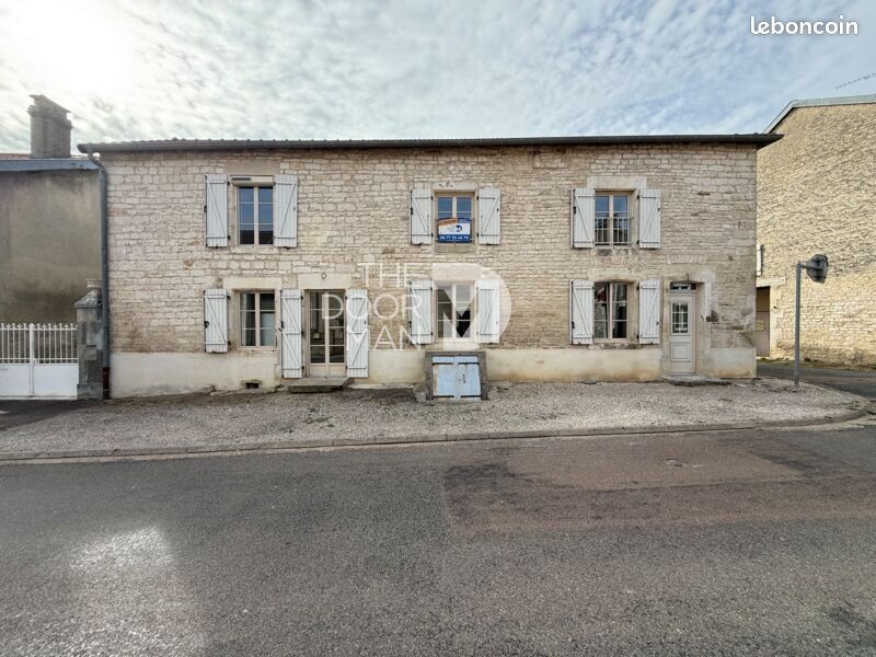 Maison 6 pièces 151 m² · à Reynel · 151 m² · 89 000 €