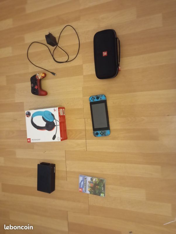 Nintendo Switch avec accessoires (image 1)