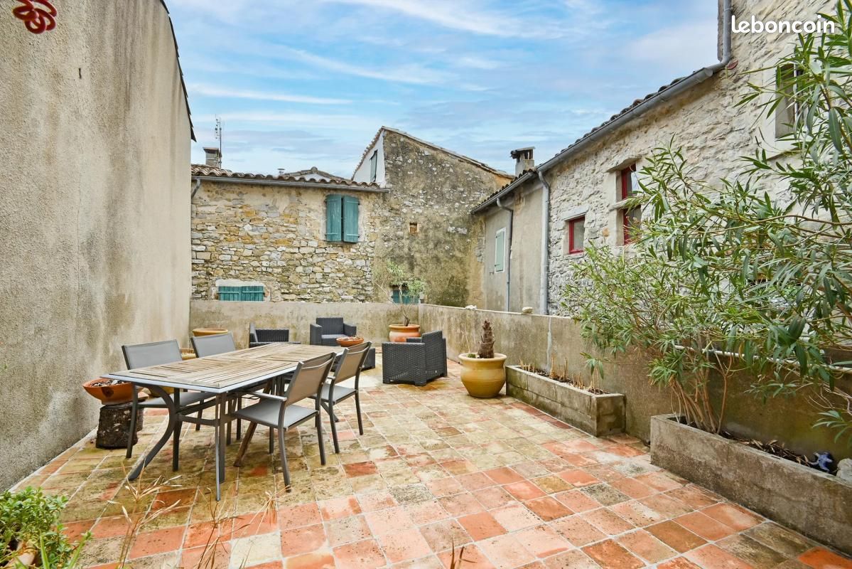 Maison 6 pièces 141 m² · à Durfort-et-Saint-Martin-de-Sossenac · 141 m² · 245 000 €