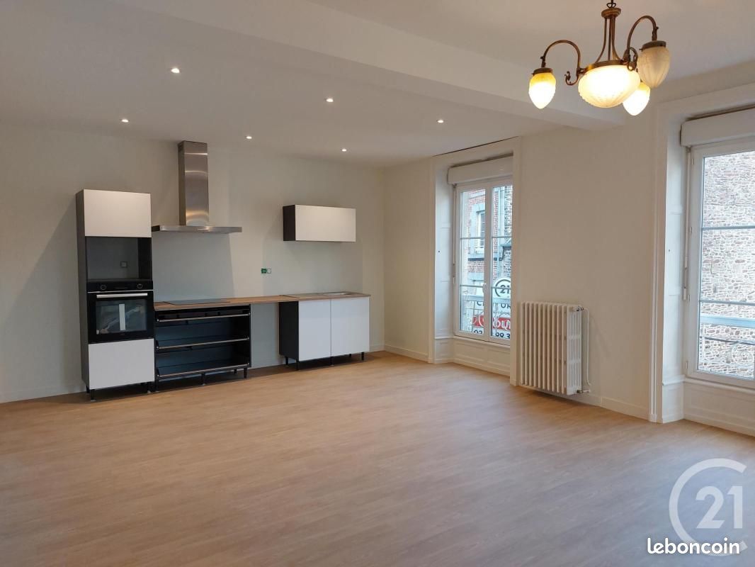 Appartement 3 pièces 96 m² · à Fougères · 96 m² · 745 €/mois