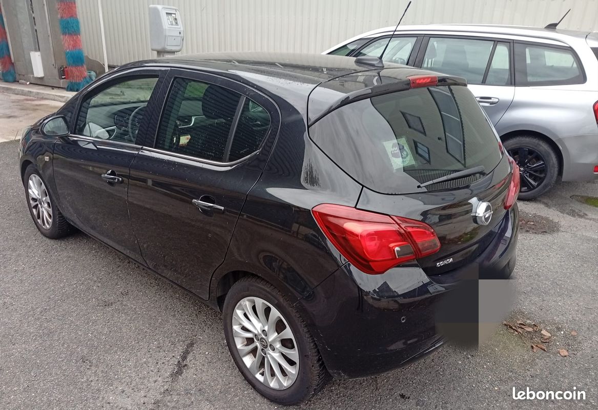 OPEL Corsa 5 Portes 1.4 i 16V 90 cv Boîte auto 5 PLACES (image 3)