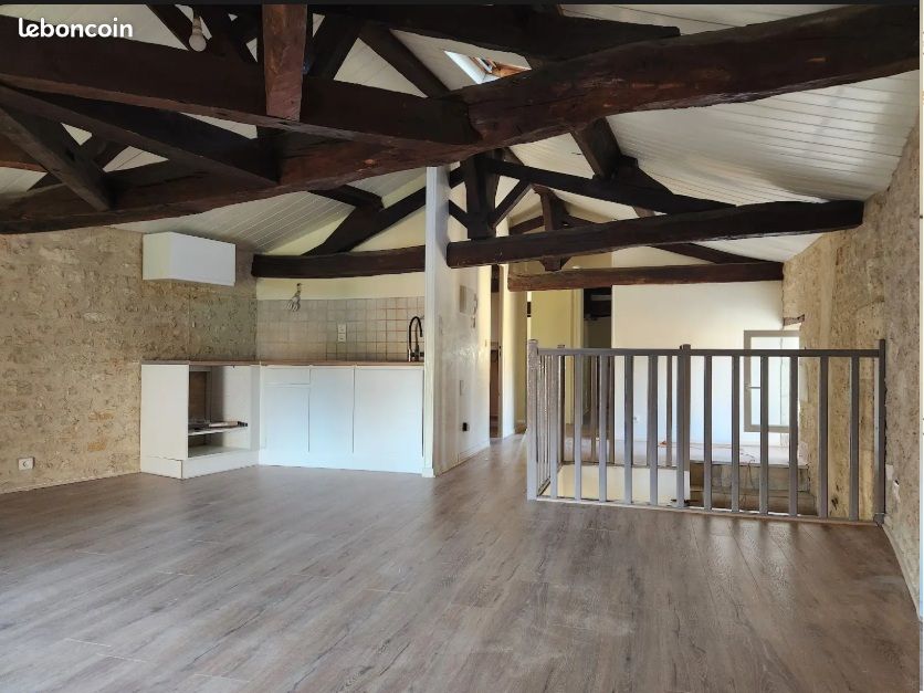 Parking 3 pièces 67 m² · à Saint-Jean-d'Angély · 67 m² · 97 000 €