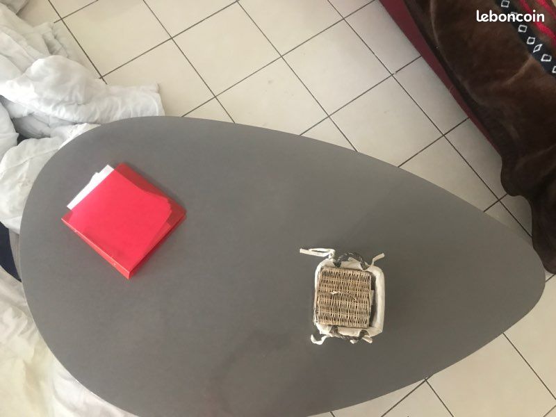 Table basse urgent vend 15 (image 1)