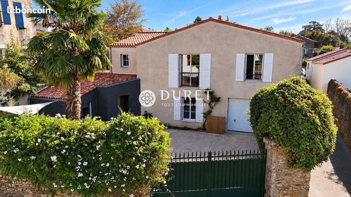 Maison 6 pièces 176 m² · à Montaigu-Vendée · 176 m² · 438 900 €