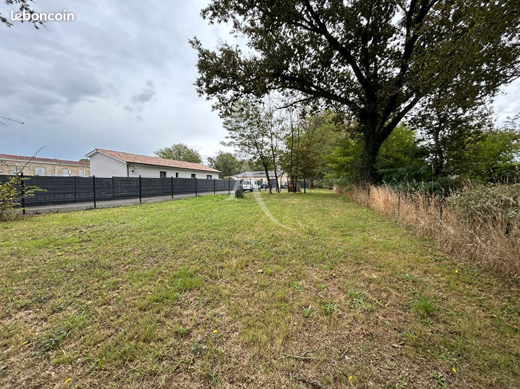 Terrain 840 m² · à Arsac · 840 m² · 129 500 €