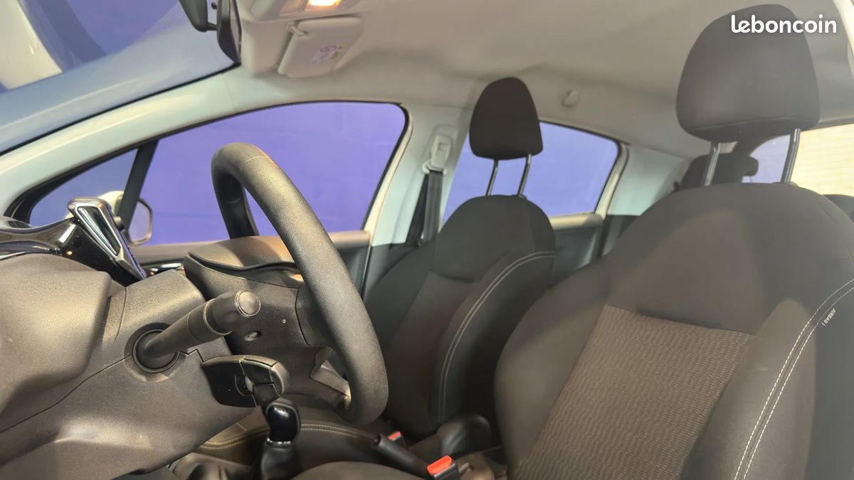 Peugeot 208 1.6 HDi 75ch Active - Carplay - Régulateur de vitesse - Idéal jeune permis (image 10)