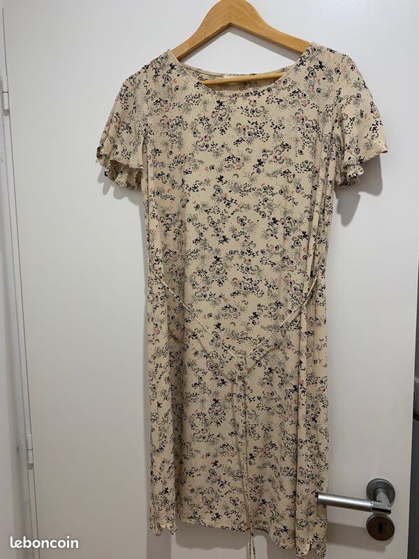Robe sessun beige (image 1)