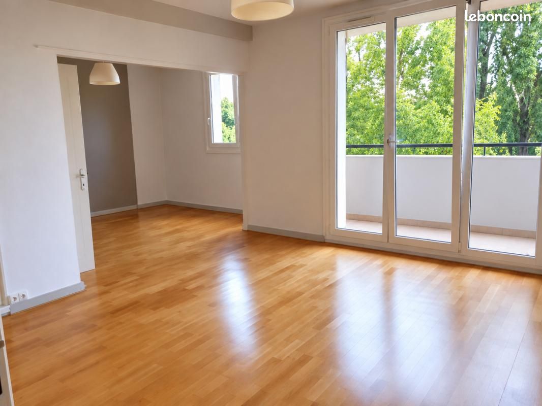 Appartement 4 pièces 70 m² · à Besançon · 70 m² · 833 €/mois