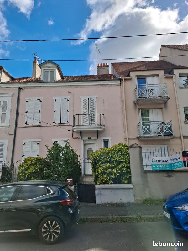 Maison 5 pièces 93 m² · à Melun · 93 m² · 240 000 €