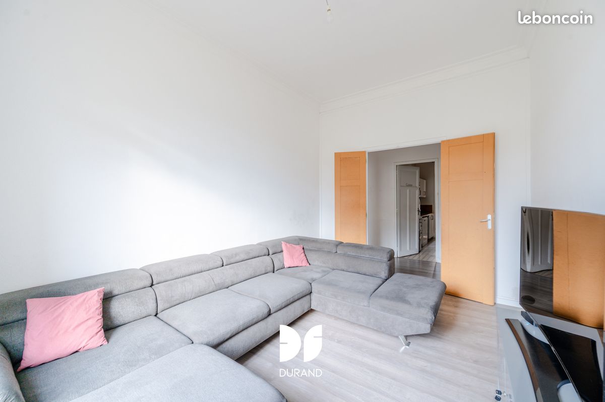 Appartement 3 pièces 67 m² · à Marseille · 67 m² · 220 000 €