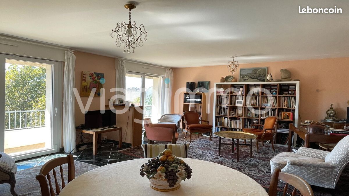 Appartement 4 pièces 93 m² · à Marseille · 93 m² · 48 000 €