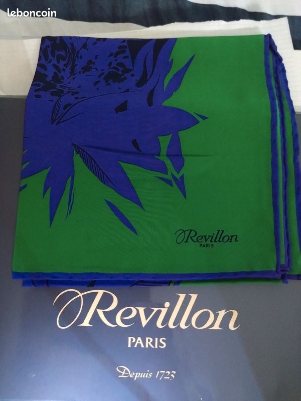 Foulard carré Revillon soie (image 1)