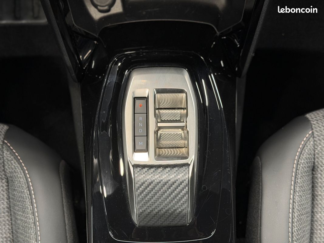 PEUGEOT 2008 II 130 GT PACK carplay caméra de recul suivi complet peugeot Garantie 12 mois (image 23)