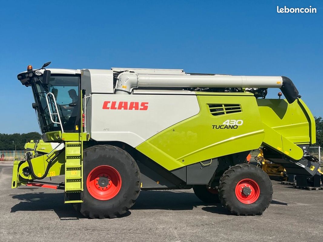 Claas TUCANO 430 4X4 + COUPE FLEX (image 3)