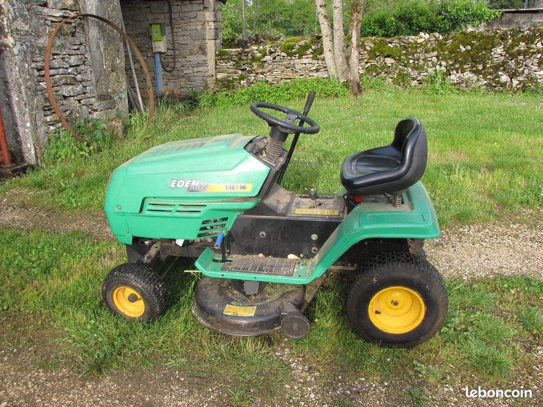 Tondeuse autoportée (image 1)
