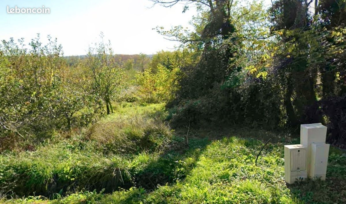 Terrain agricole · à Labatut · 15 000 €