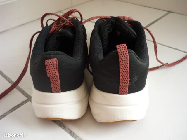 Baskets Nike pointure 41 - excellent état (image 4)