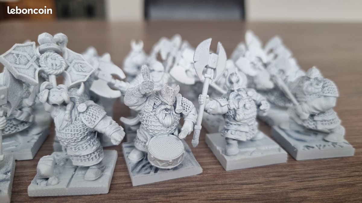 Figurine Warhammer Old World - Roi Nain Sur Trône - Occasion Bon état